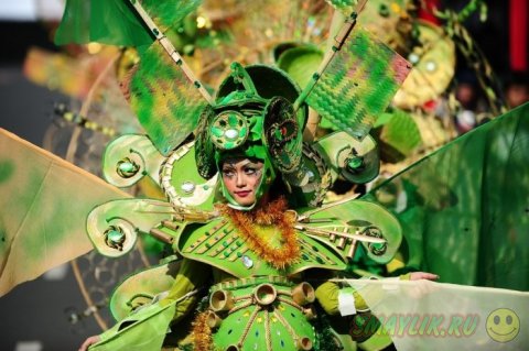 ����� ����� ������� ��������� Jember Fashion Carnaval