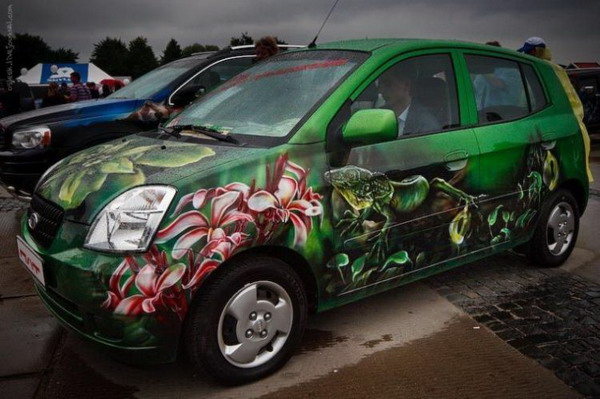 ����������